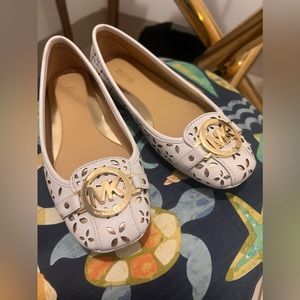 NWOB Michael Kors Fulton Floral Perforated Leather Moccasin 36